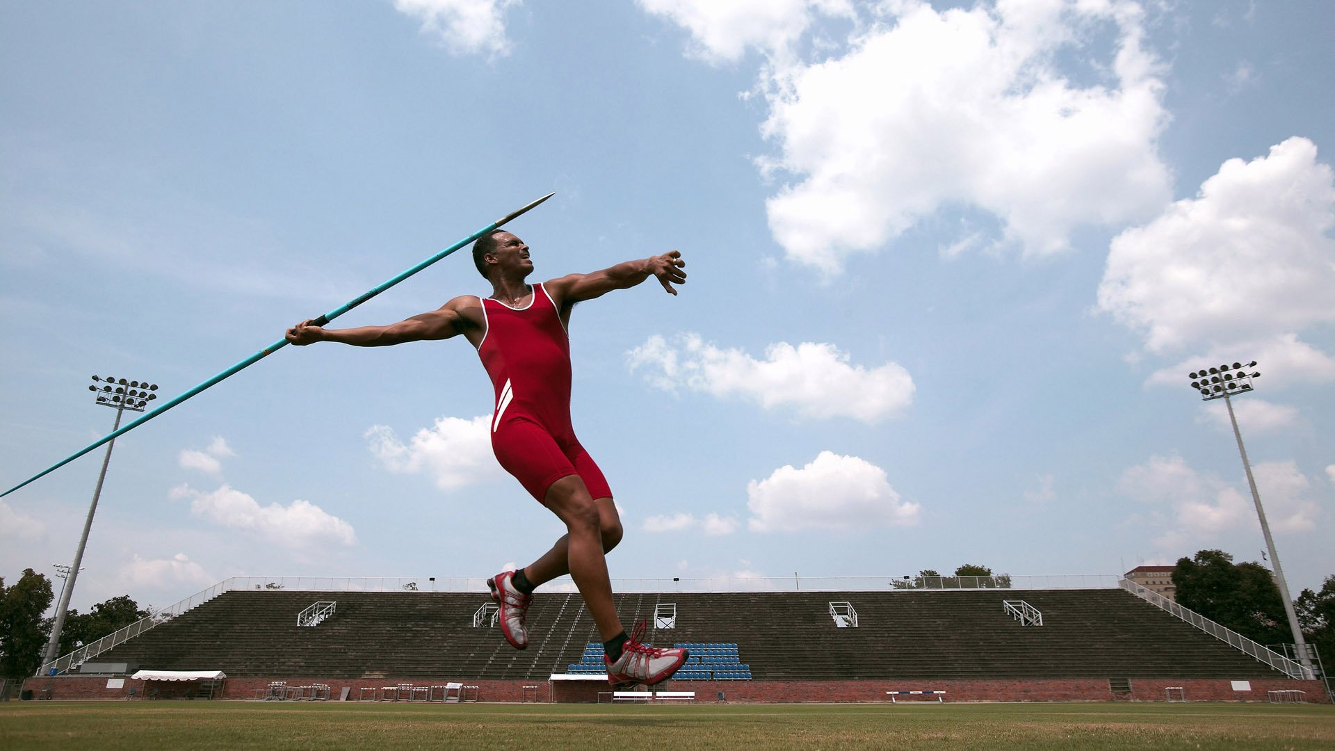 体育文化促进社会和谐发展，体育对文化的促进作用