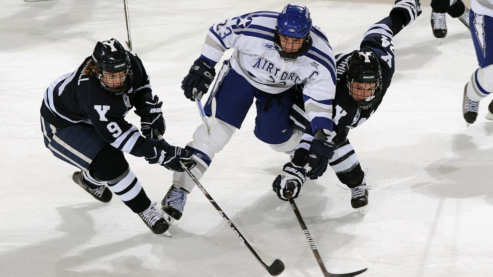 乐鱼体育App下载-5连胜引爆西部格局，湖人逆势飙升至第二位，詹姆斯复出迎战“弱旅”胜算几何？